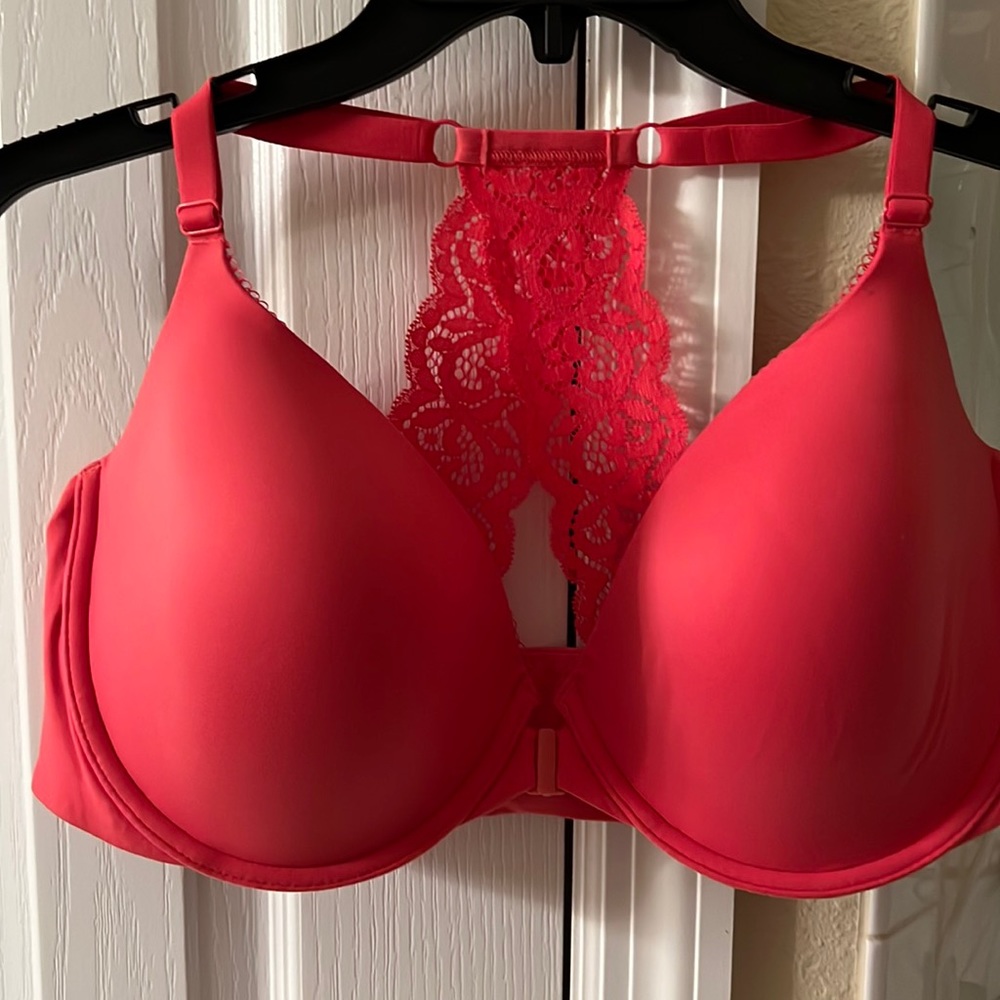 Victoria, secrets, body by Victoria bra, coral pink 38 DD
